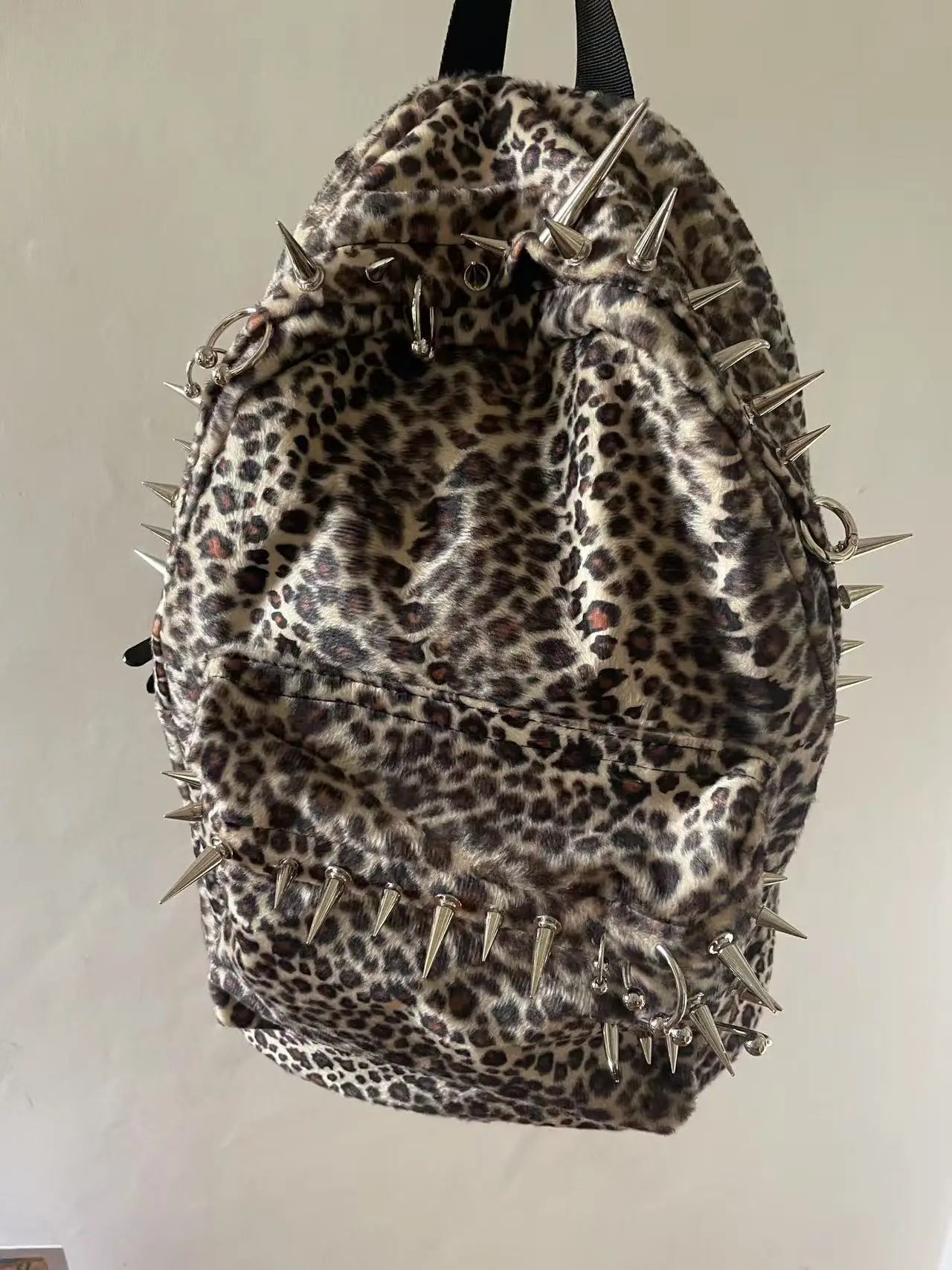 Leo Backpack Spikes
