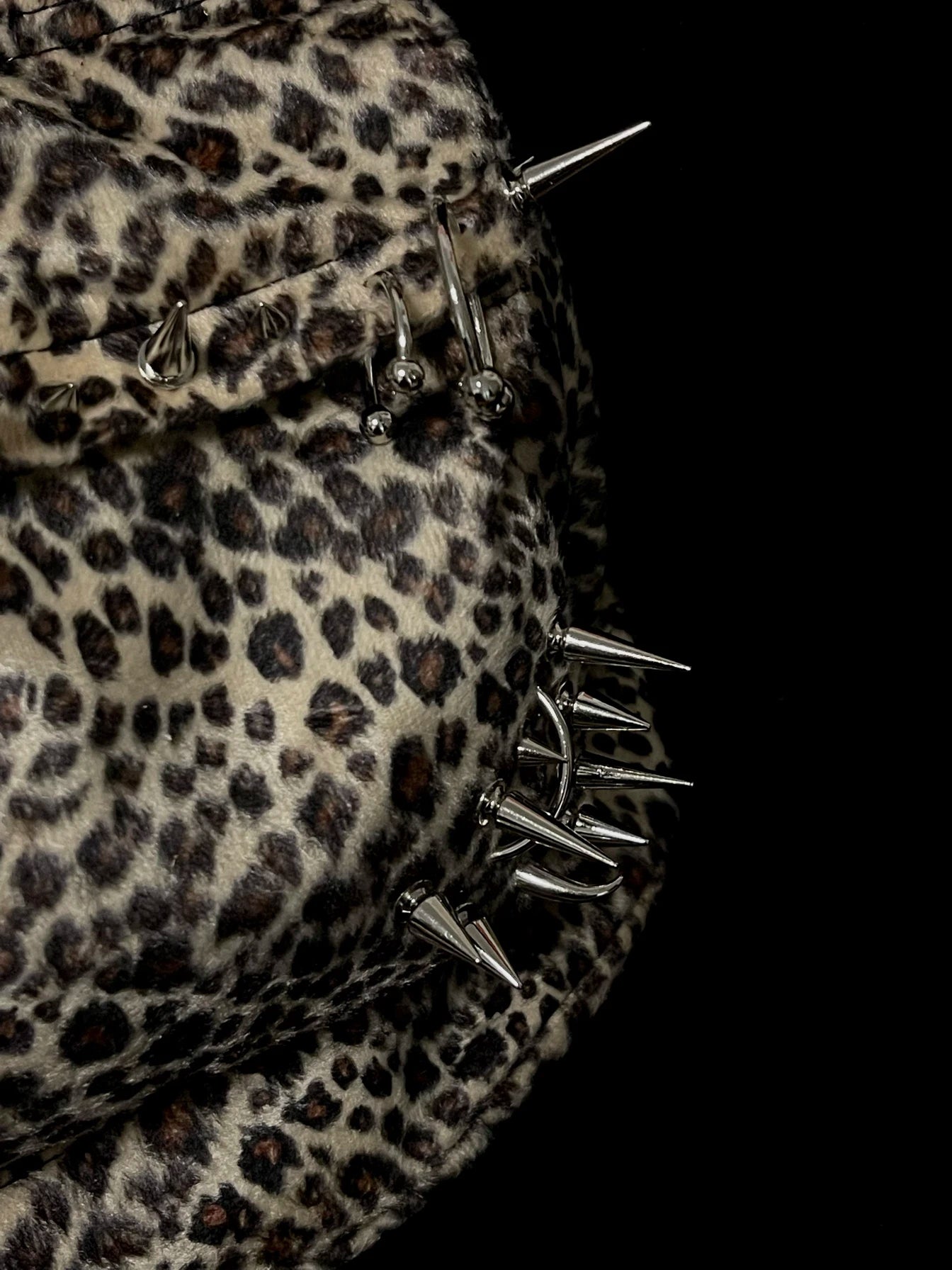 Leo Backpack Spikes
