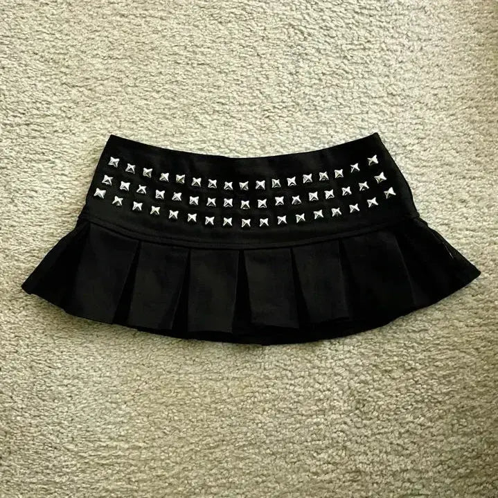 Y2K New Hot Girl Black Silver Skirt Women Harajuku Sexy Punk Low Waist Mini Skirt Gothic Black Leather Stitching Pleated Skirt - DRACO COUTURE