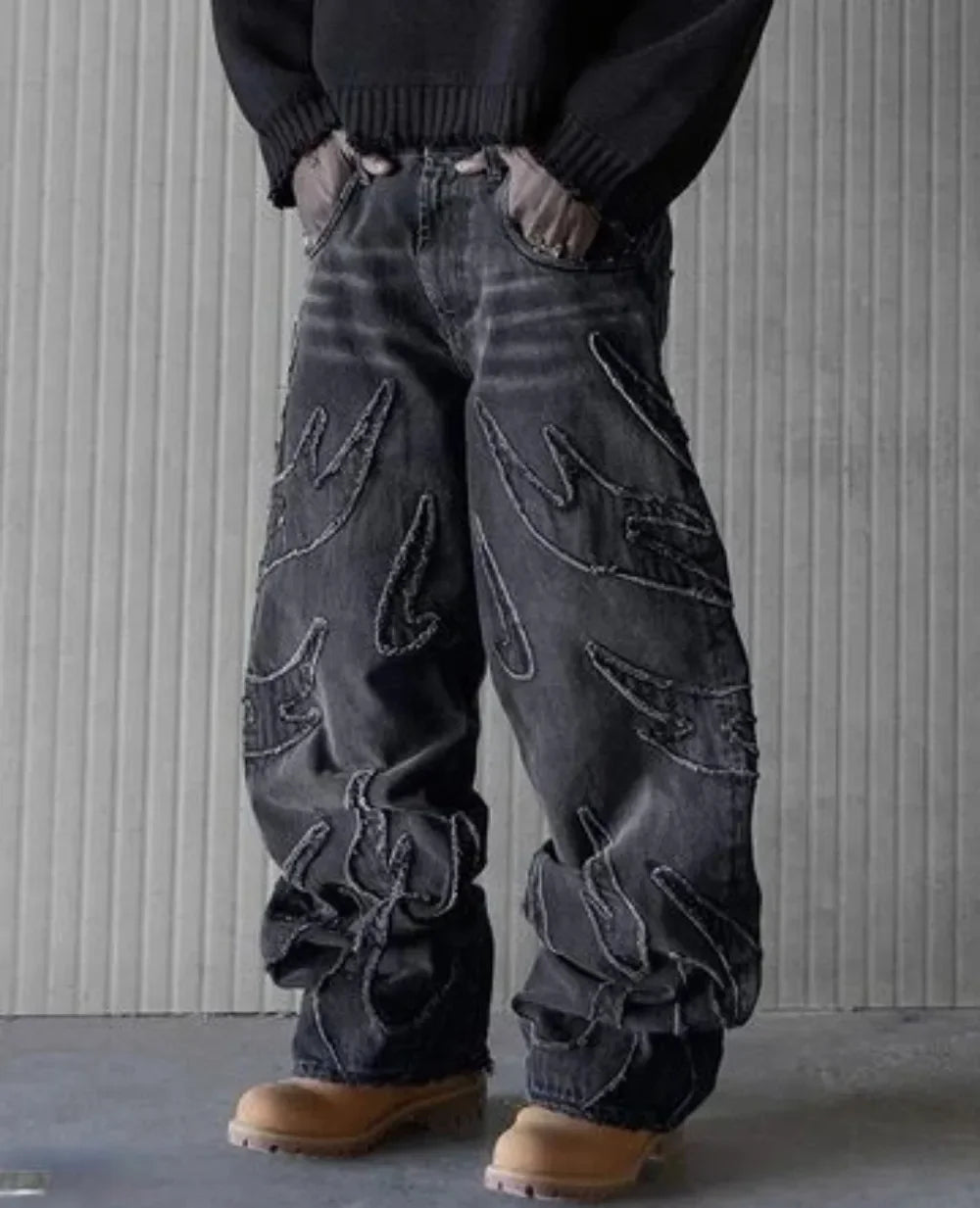 Schwarze Baggy-Jeans im Y2K-Stil