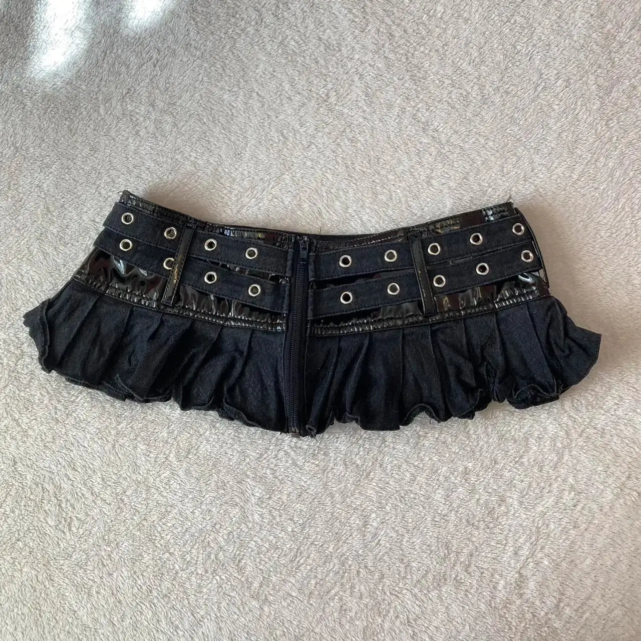 Y2K New Hot Girl Black Silver Skirt Women Harajuku Sexy Punk Low Waist Mini Skirt Gothic Black Leather Stitching Pleated Skirt - DRACO COUTURE