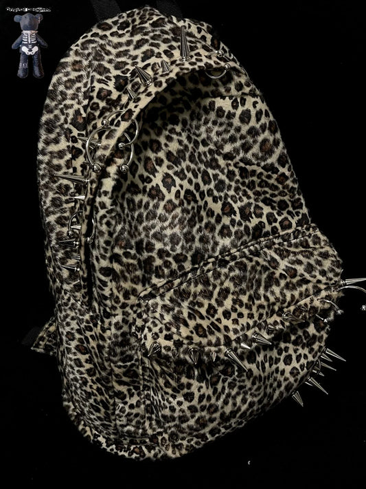Leo Backpack Spikes