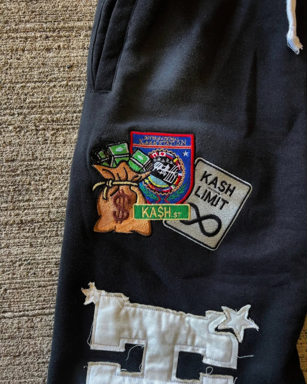 Retro-Hosen mit amerikanischen Buchstabenaufnähern, doppellagig, Y2K-Design, Baggy-Sweatpants für Herren, Hip-Hop-Gothic-Jogginghose mit elastischem Bund