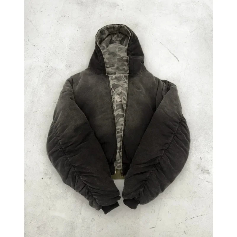 Gemütlicher doppelseitiger Kapuzenpullover mit Camouflage-Muster