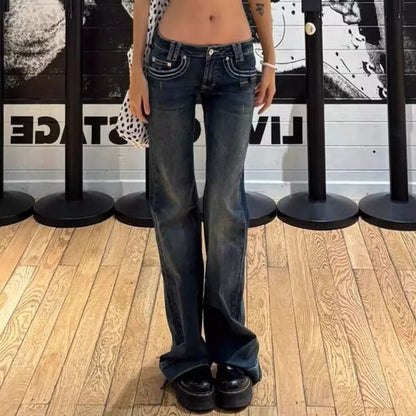 Vintage High Street Low-Waisted Jeans