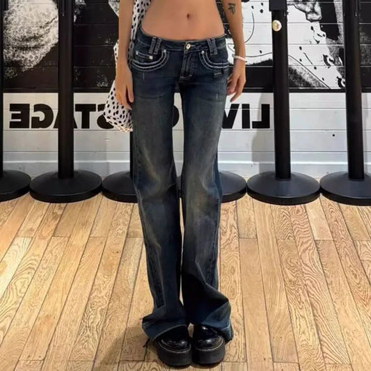 Vintage High Street Low-Waisted Jeans