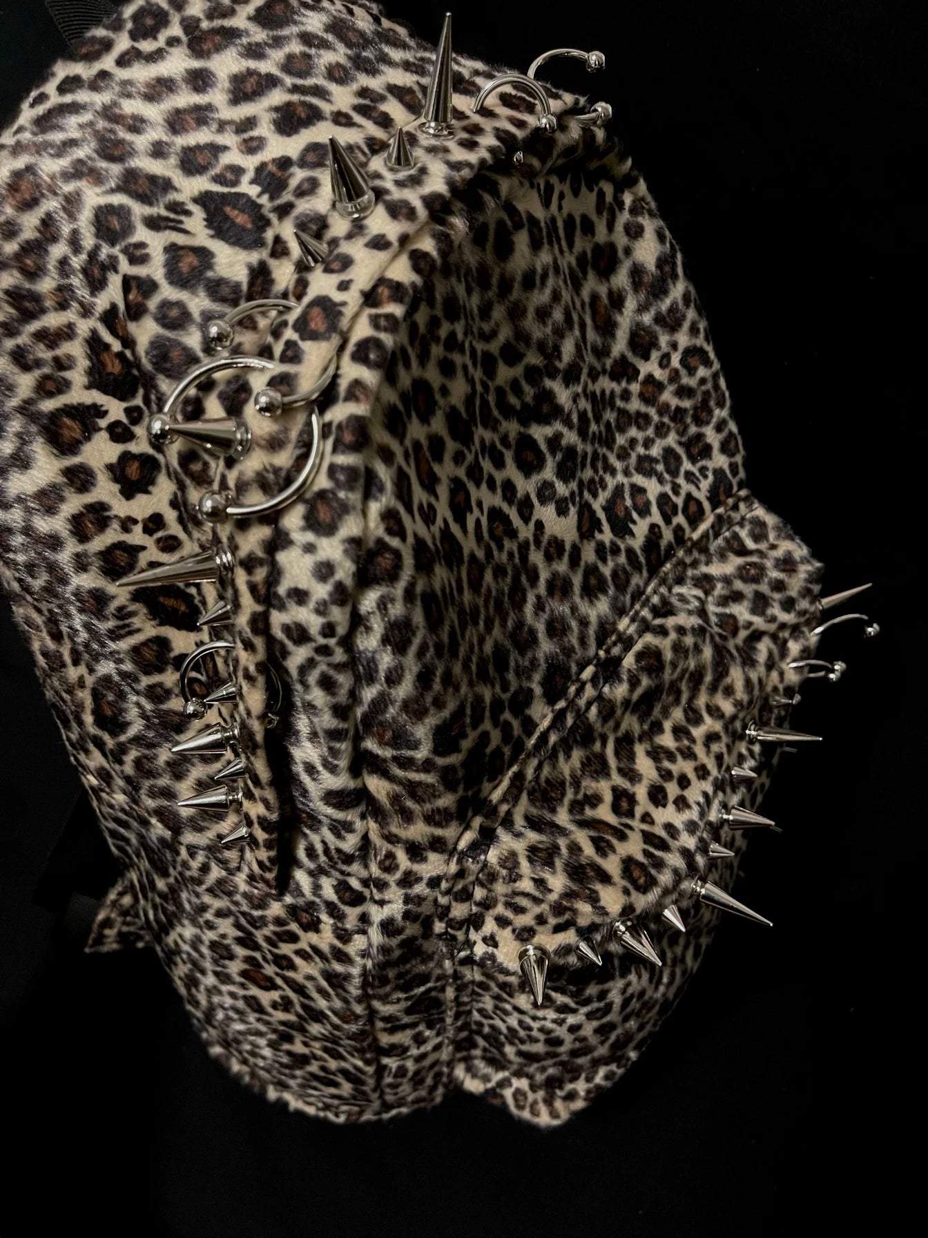 Leo Backpack Spikes