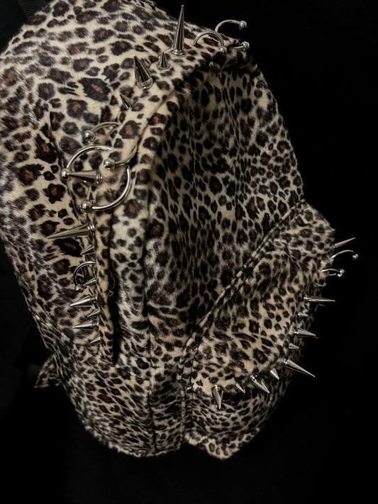 Leo Backpack Spikes