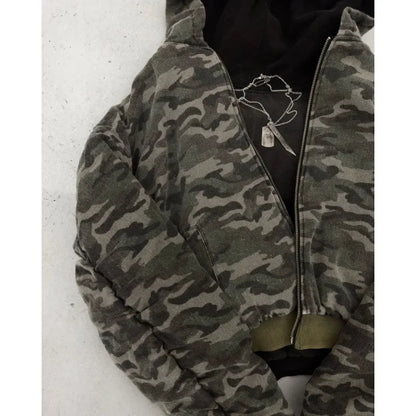 Gemütlicher doppelseitiger Kapuzenpullover mit Camouflage-Muster